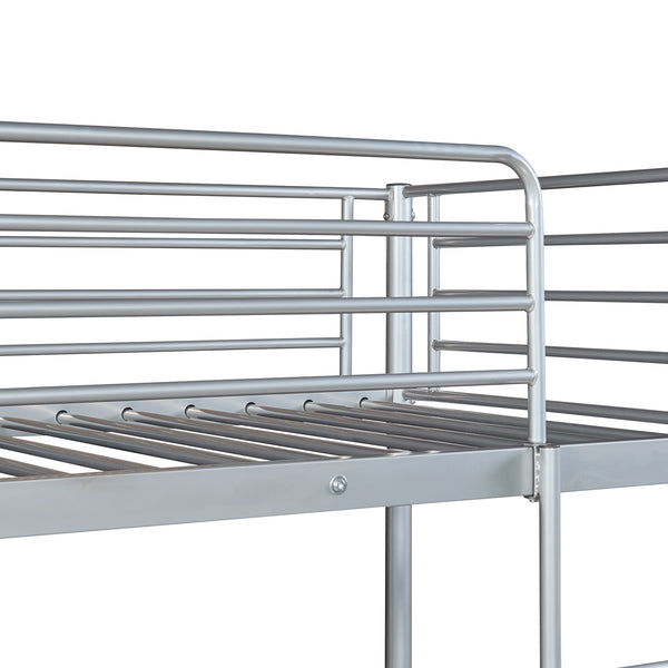 Patrová postel z kovu Soppsar se 2 matracemi 200x90 cm stříbrná [en.casa]
