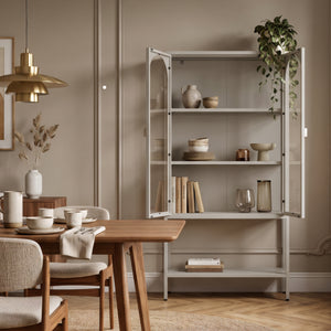 Vitrínová skříň Klippestad ocel 160x80x35 cm velbloudí barva [en.casa]