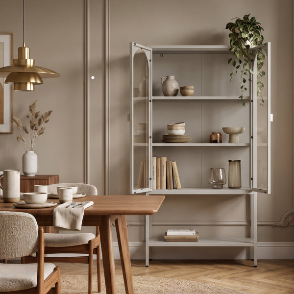 Vitrínová skříň Klippestad ocel 160x80x35 cm velbloudí barva [en.casa]