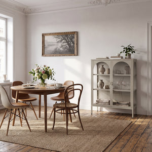 Vitrínkový sideboard Klippestad ocel 95x80x35 cm velbloudí barva [en.casa]