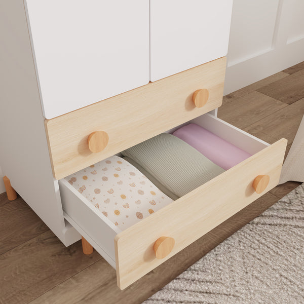 Dětská skříň na oblečení Vaarentaa [en.casa]