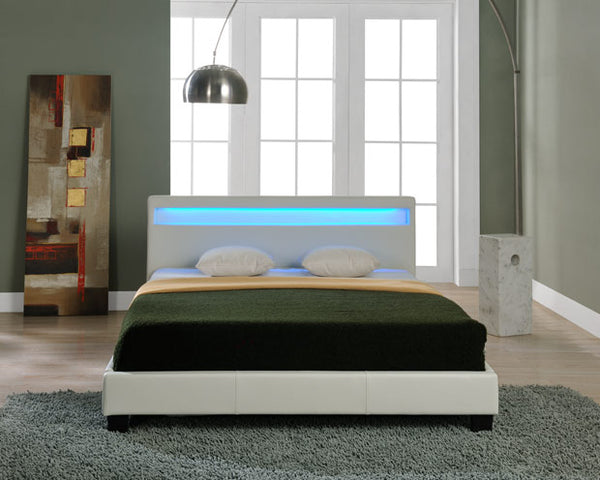 Corium® Čalouněná postel "Paris"