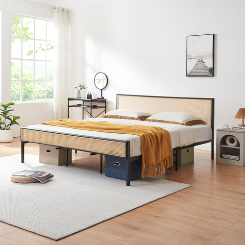 Postel z kovu Linköping s obdélníkovým čelem [en.casa]
